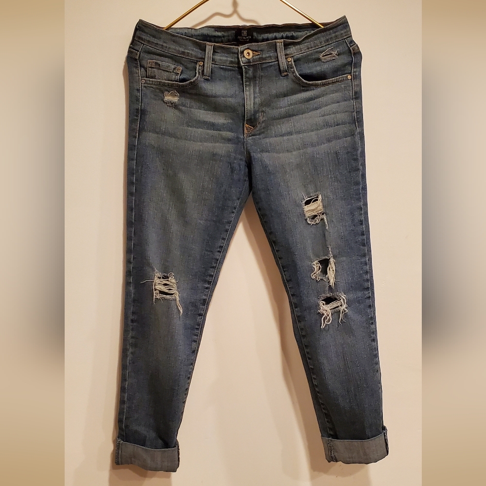 JB JUST BLACK Women's Distressed Blue Jeans Size 29.